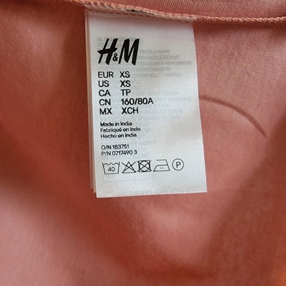 Salmon Pink and White Divided H&amp;M Women's " Love"  T-Shirt - Picture 6 of 7
